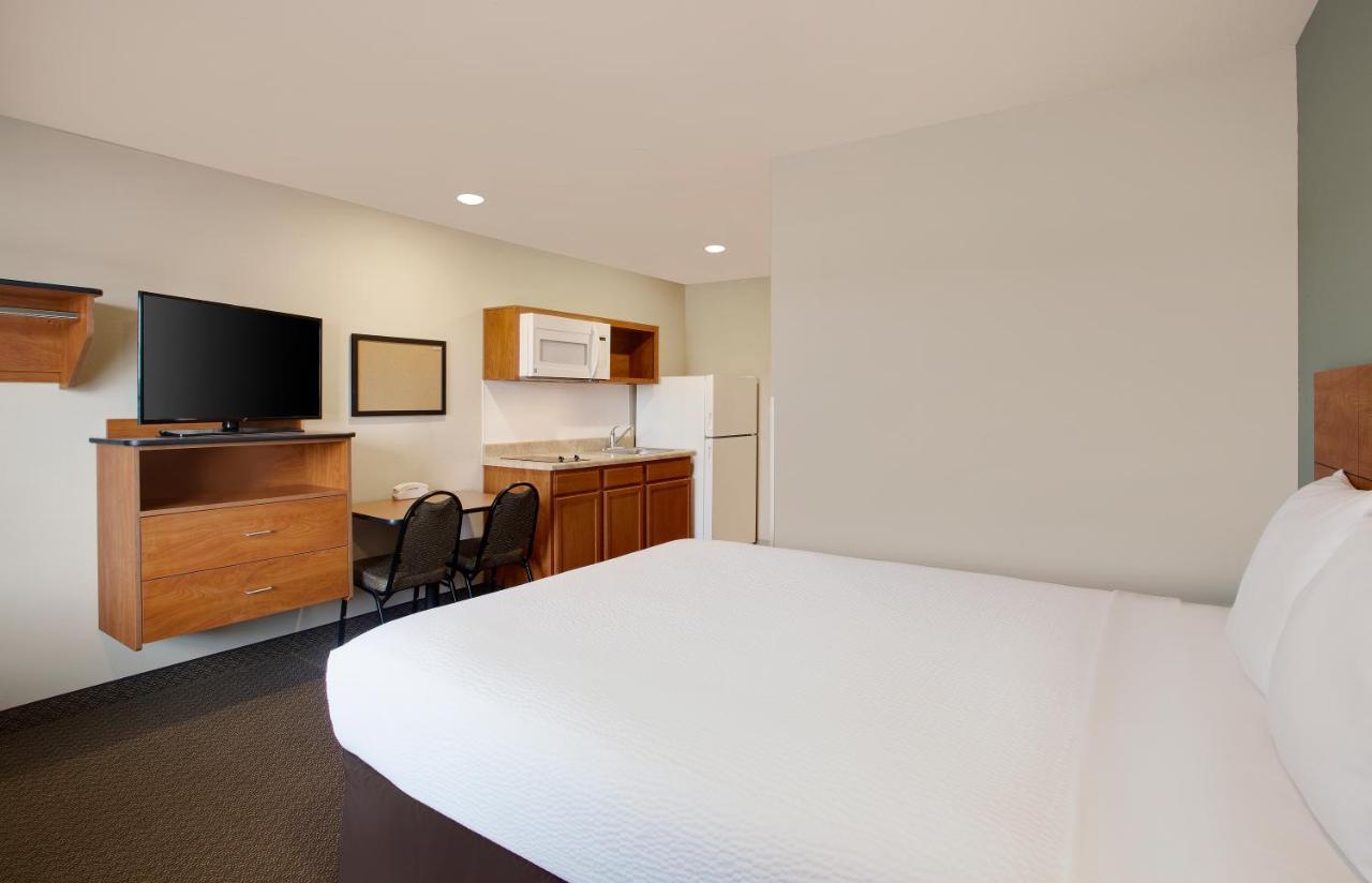 Woodspring Suites Frederick I-70 Bagian luar foto