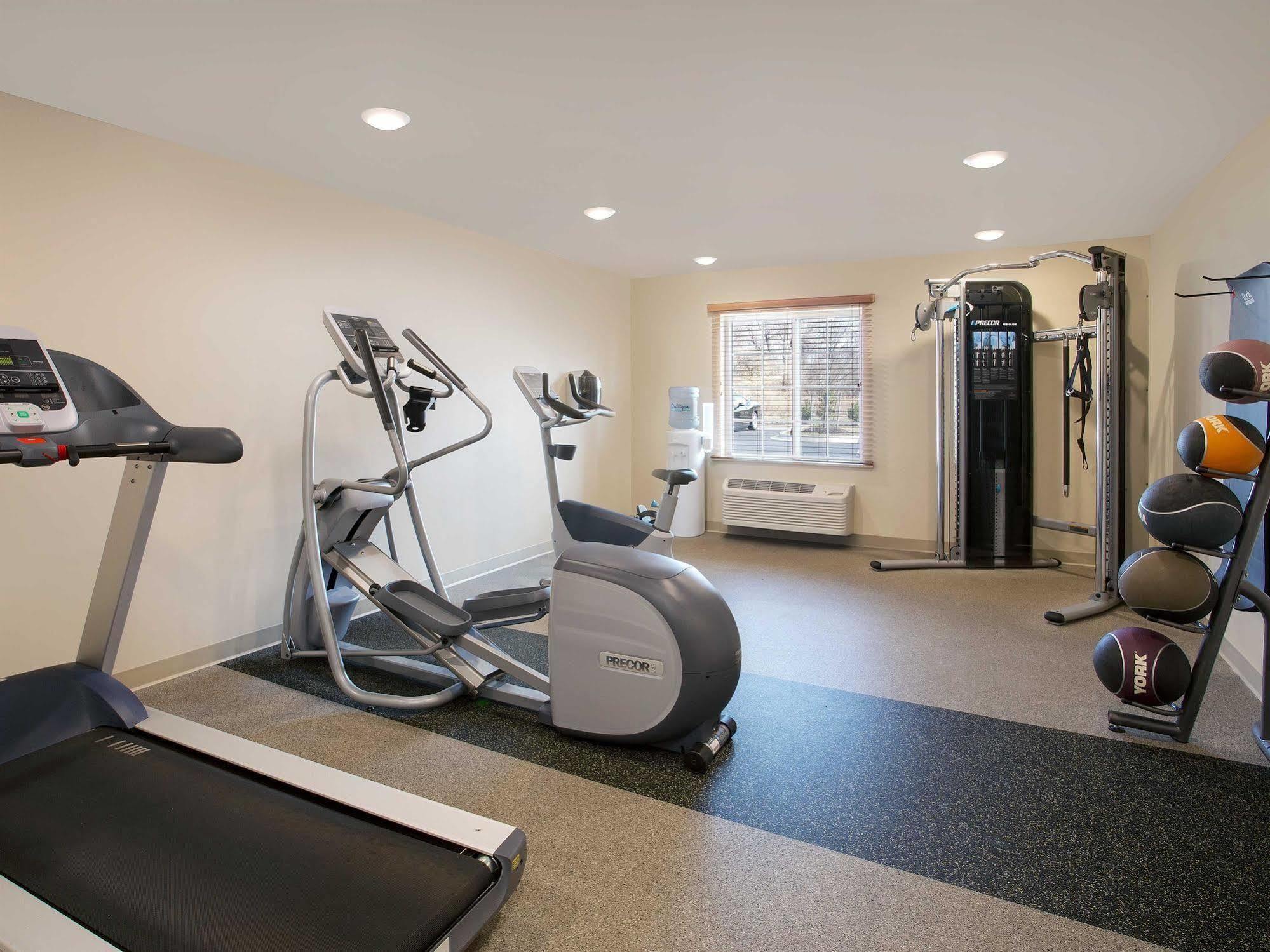 Woodspring Suites Frederick I-70 Bagian luar foto