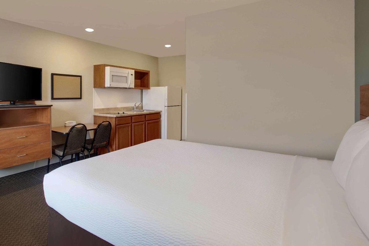 Woodspring Suites Frederick I-70 Bagian luar foto