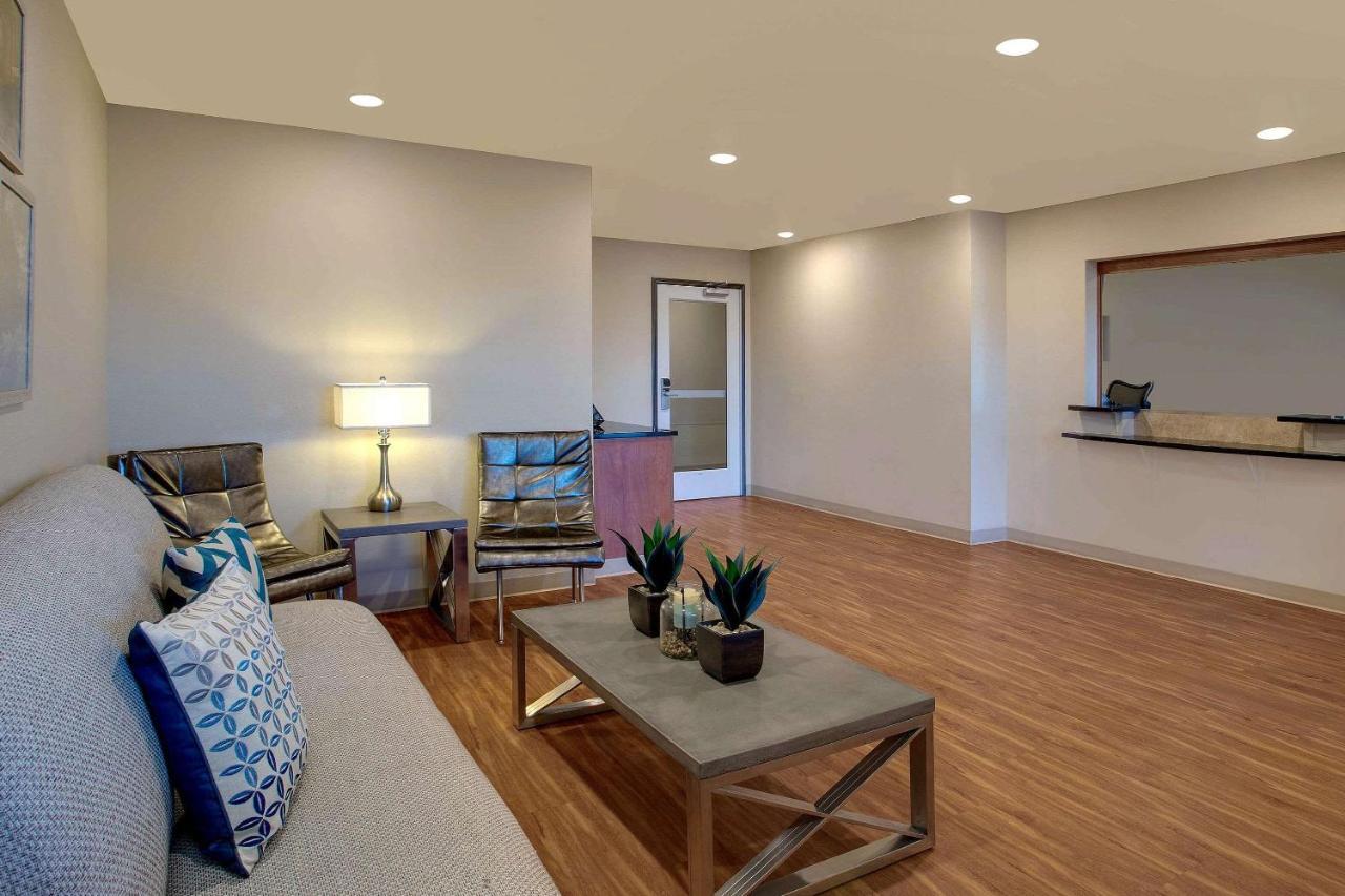 Woodspring Suites Frederick I-70 Bagian luar foto